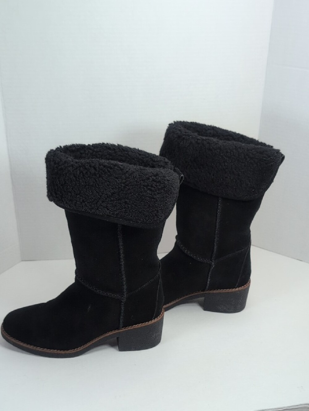 Coach Turnlock Shearling Black Suede Boots Size 7 Like New - Picture 6 of 13